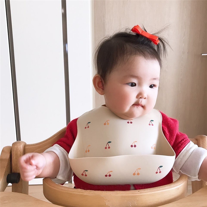 Bavaglino per Bambini in Silic - Baby Food Quality recensione e prezzo