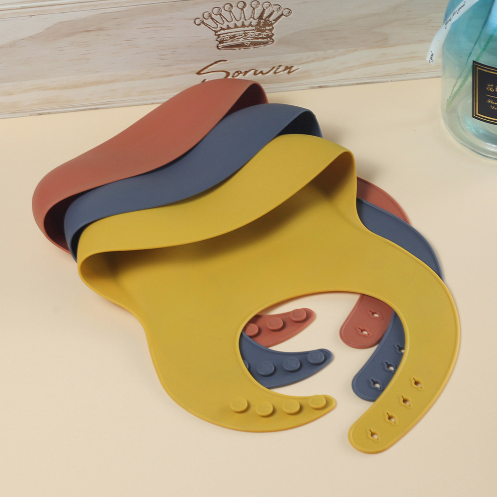 Bavaglino in silicone di alta  - Baby Food Quality recensione e prezzo