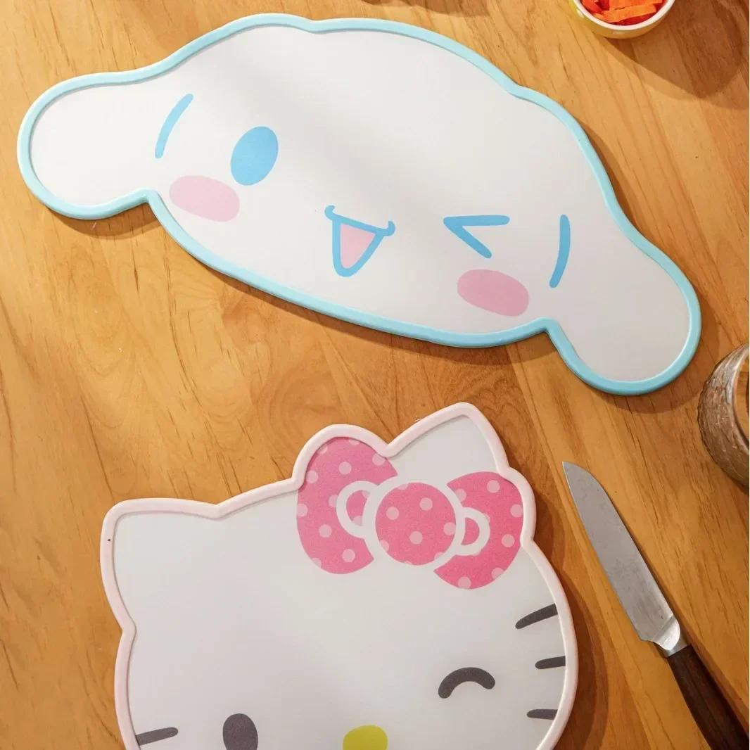 Tagliere a Forma di Personaggi - Baby 1 Year Food recensione e prezzo